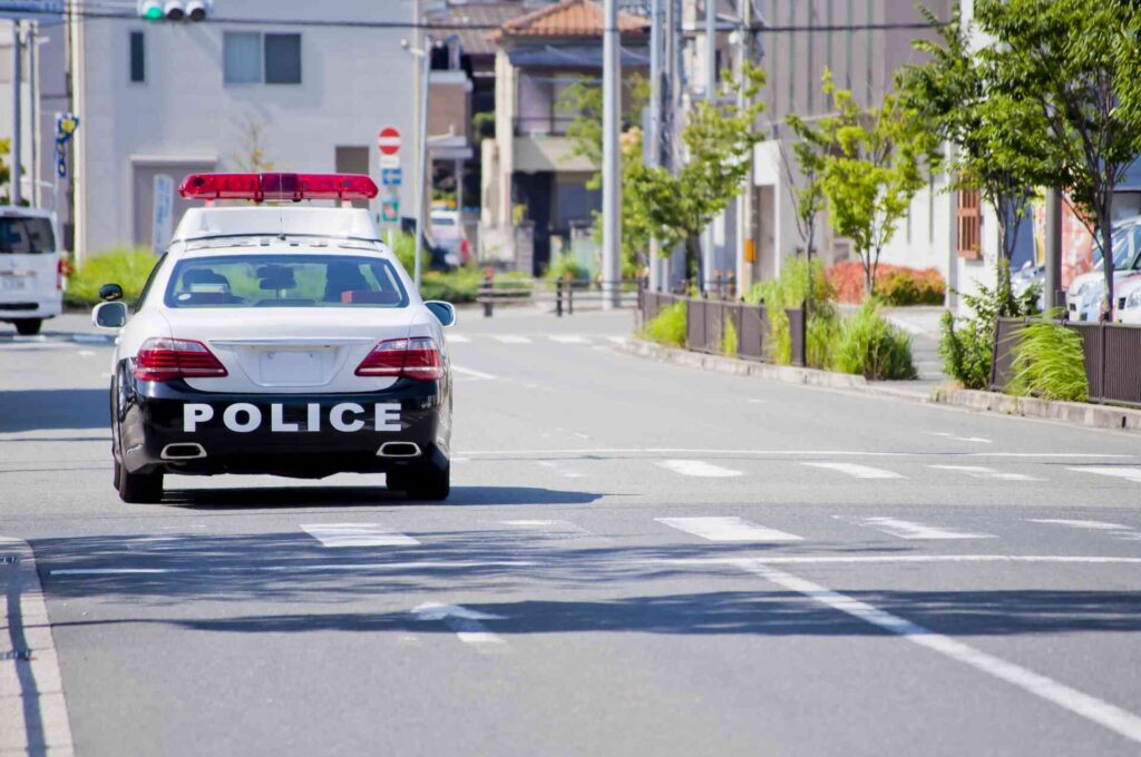 高卒警察官の給料はどのくらい?